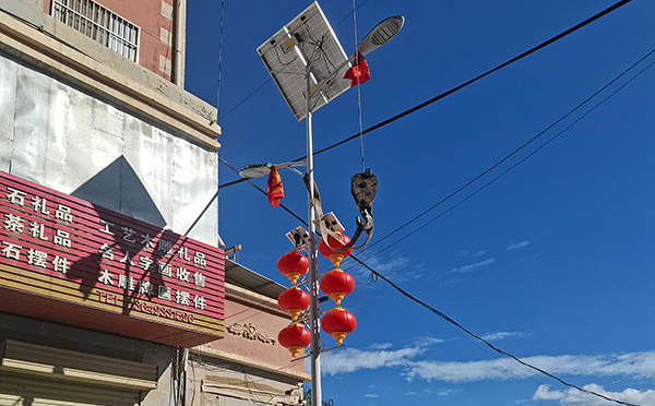 文殊镇智慧路灯在城市物联网系统中的集成与运维